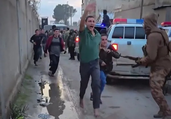 YPG'den Çocuk Esirlere Sistematik İşkence! 11-12 Yaşlarında Tutuklandılar